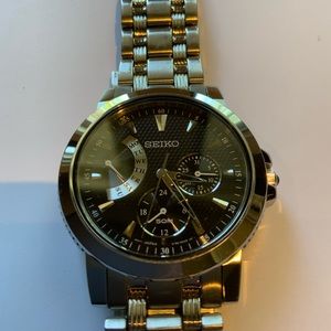 Seiko 5Y66-0AA0 Watch